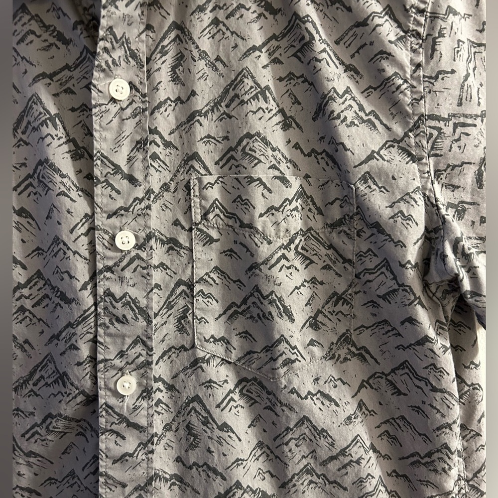 Men’s Pattern Button Up - Picture 3 of 6